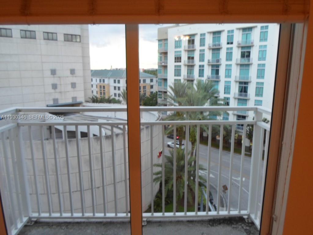 7275 SW 90th Way #G 611 Miami, FL 33156