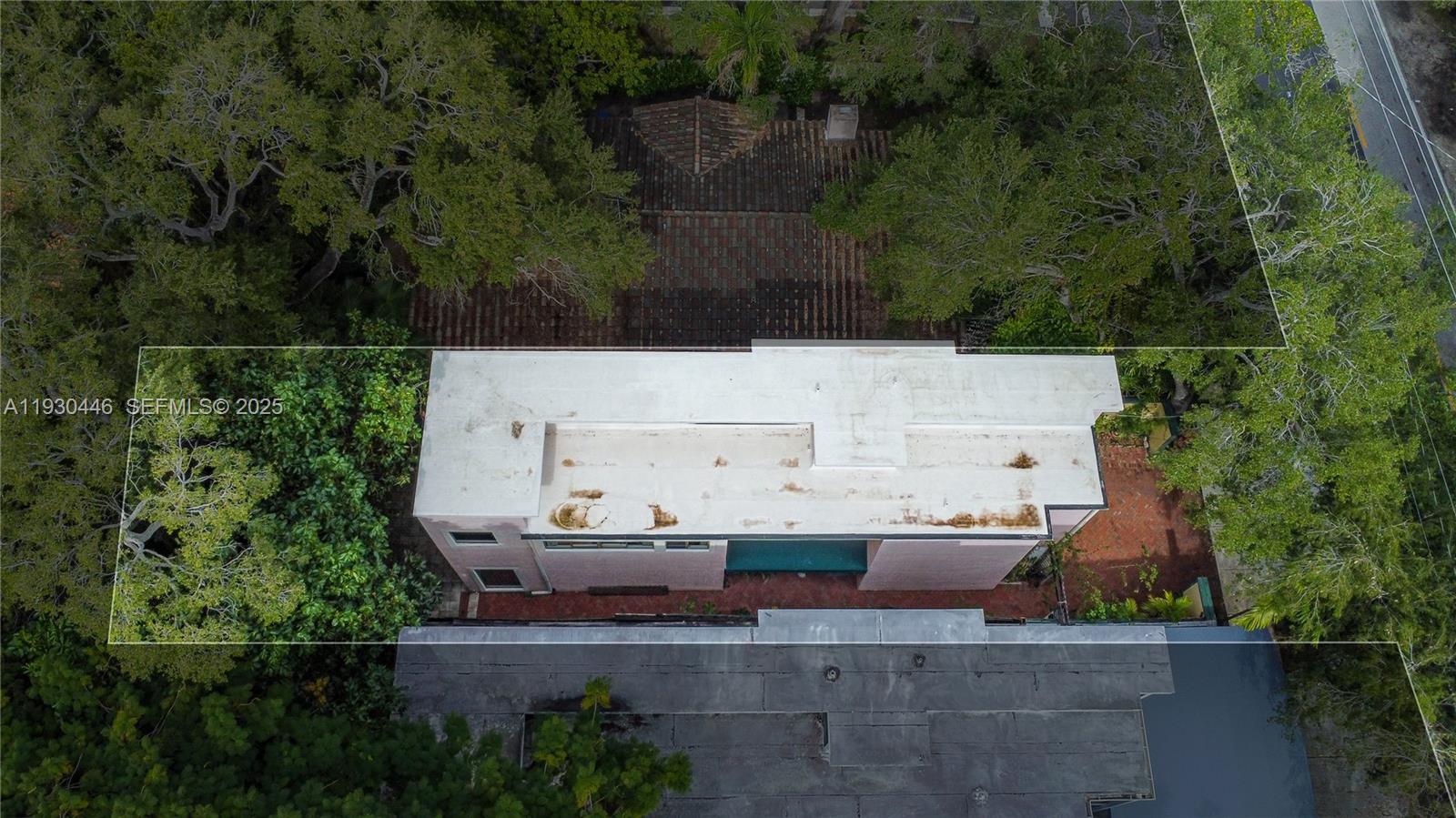 2790 SW 22nd Ave Miami, FL 33133