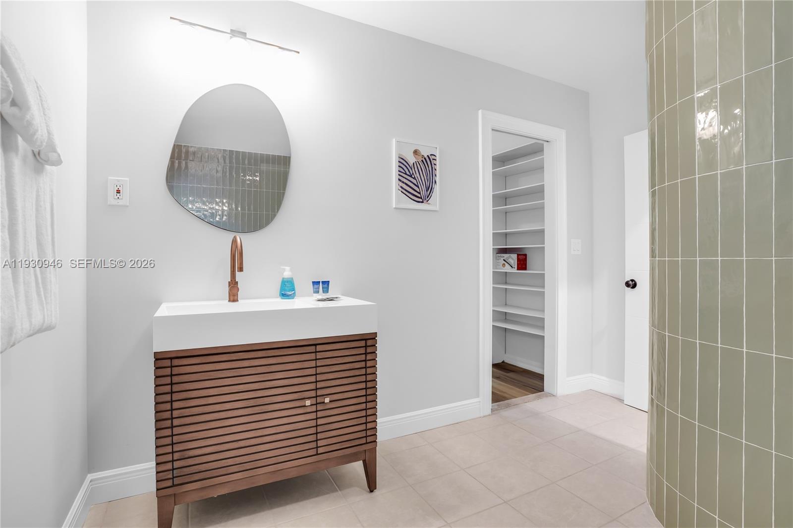 1344 Seabreeze Blvd Fort Lauderdale, FL 33316