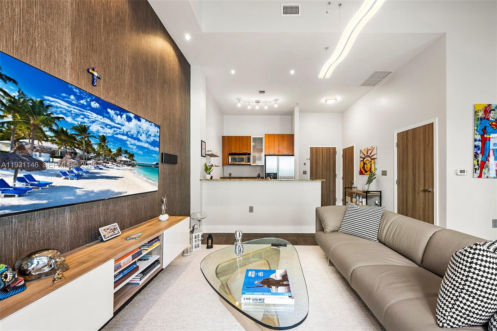 9066 SW 73rd Ct #405 Miami, FL 33156