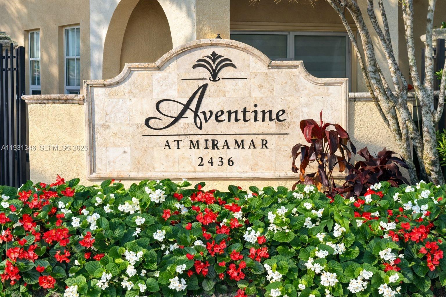 2494 Centergate Dr #201