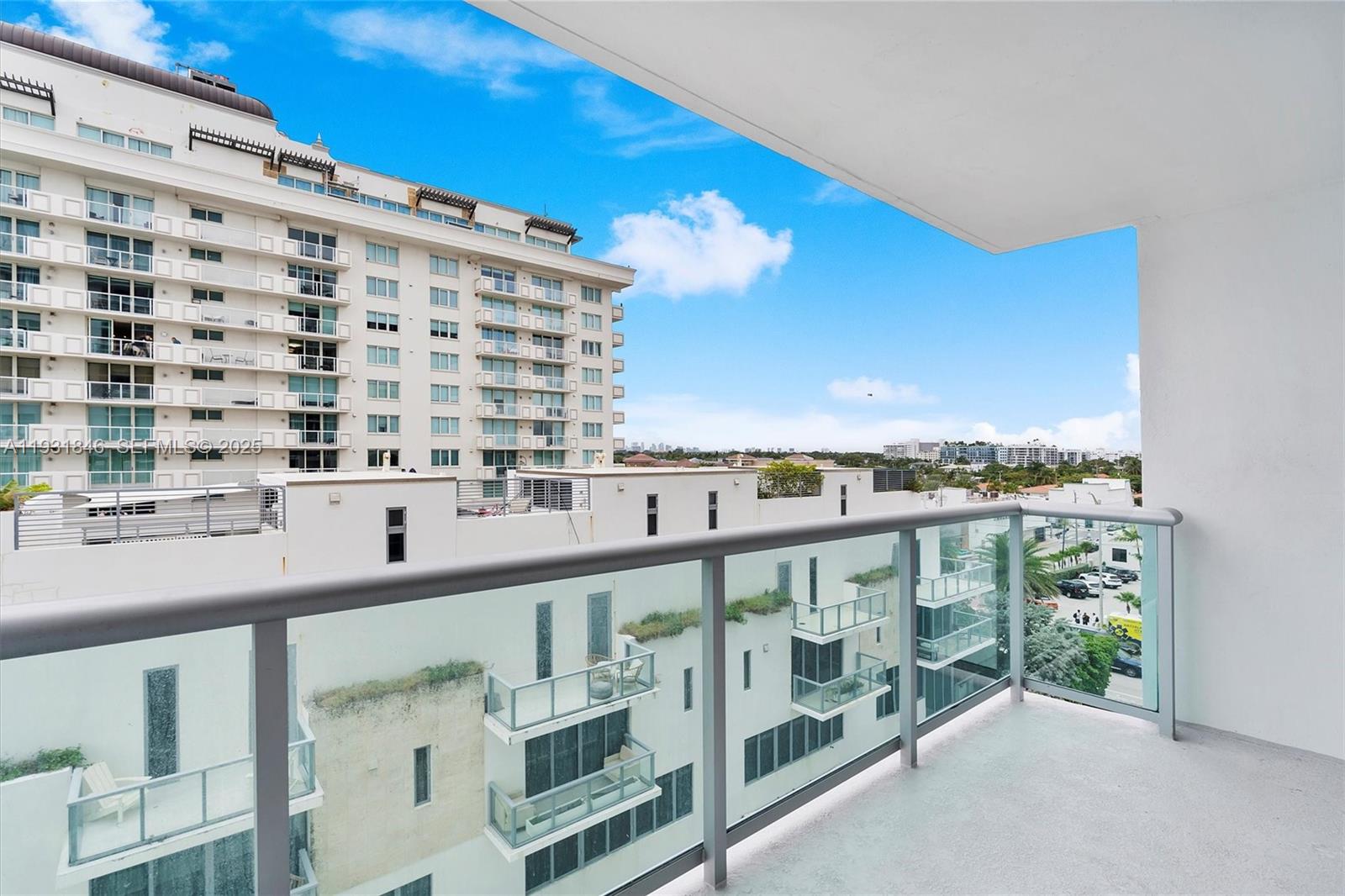 9511 Collins Ave #606 Surfside, FL 33154