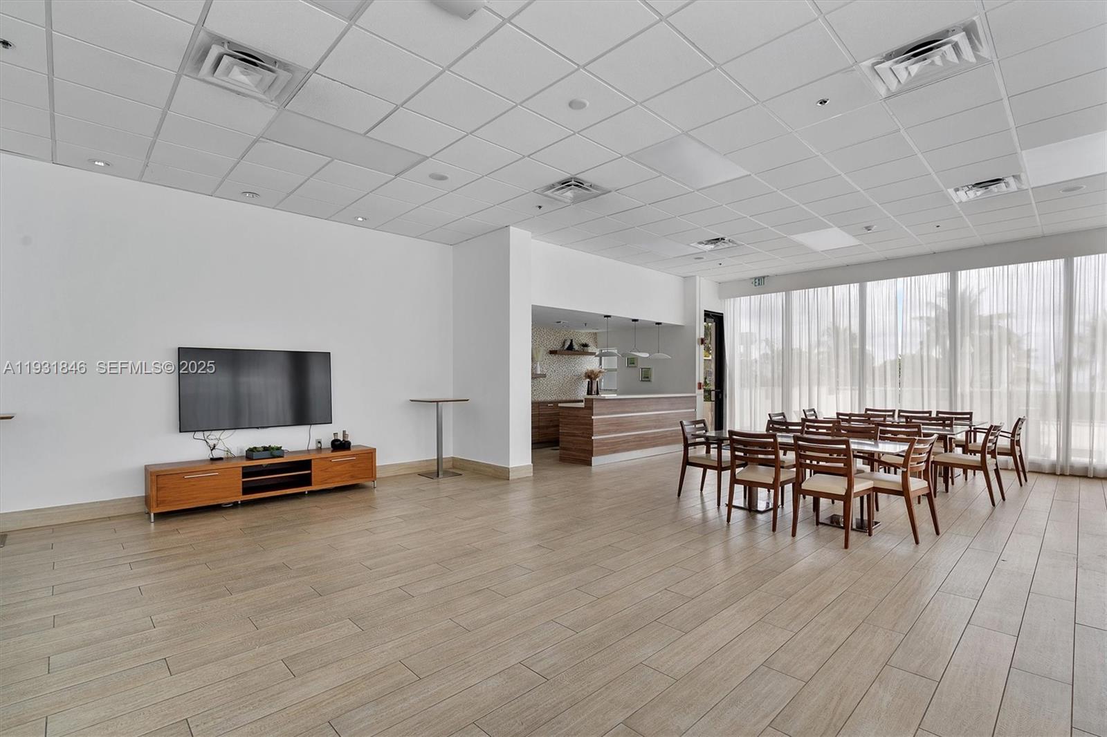 9511 Collins Ave #606 Surfside, FL 33154