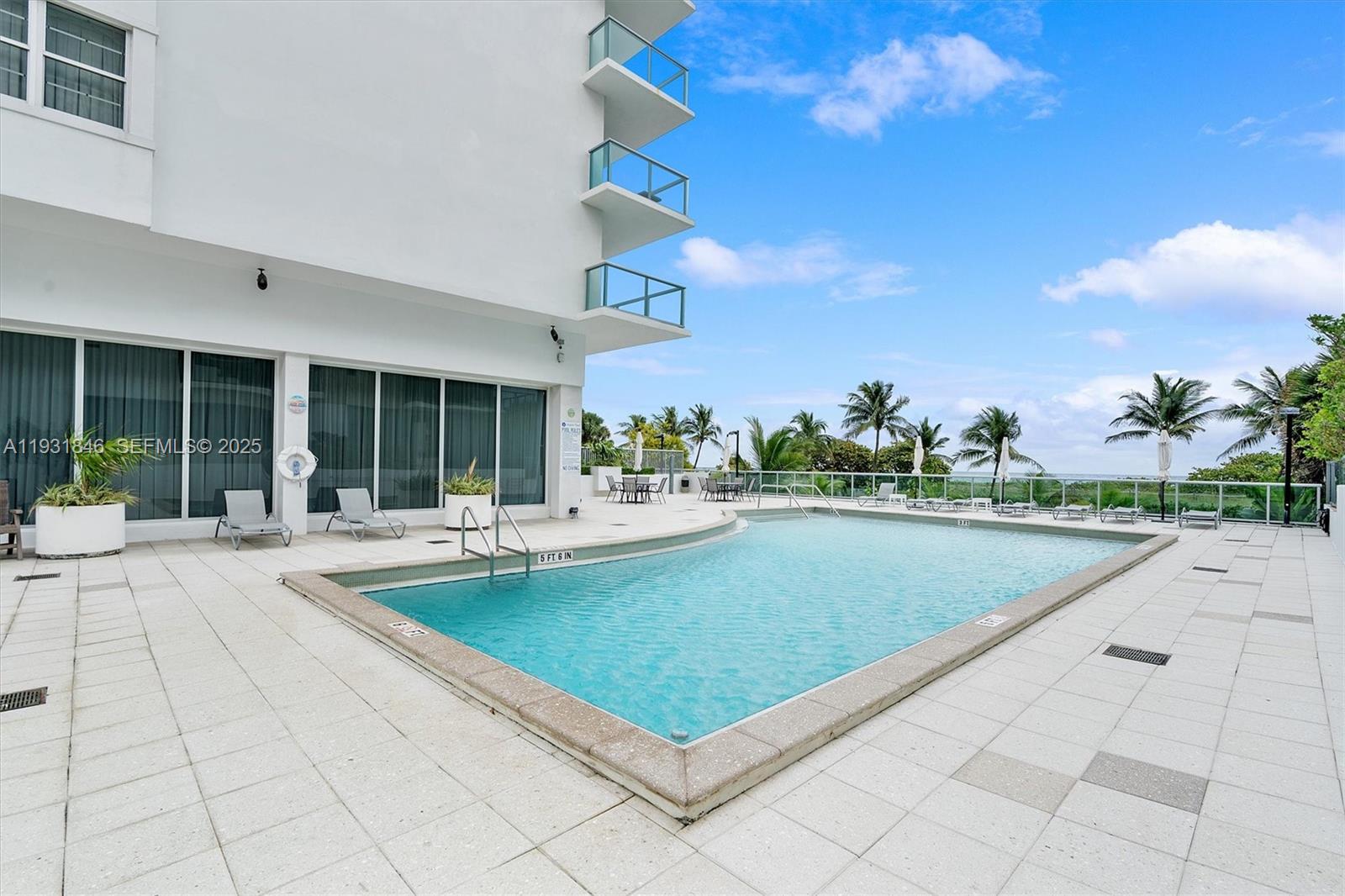 9511 Collins Ave #606 Surfside, FL 33154