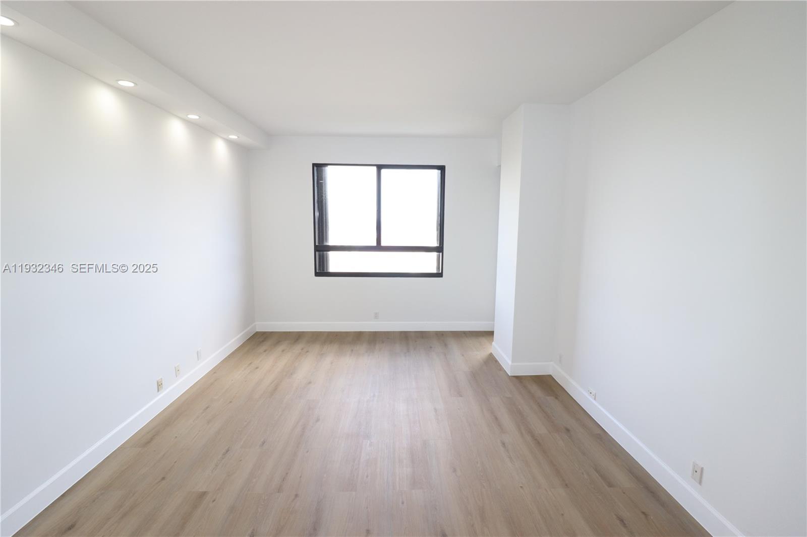 image Emerald Bay at Key Colony16