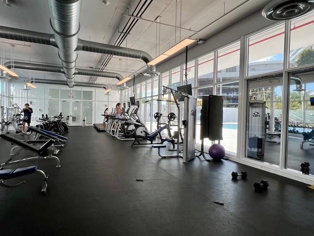 14951 Royal Oaks Ln #505 North Miami, FL 33181