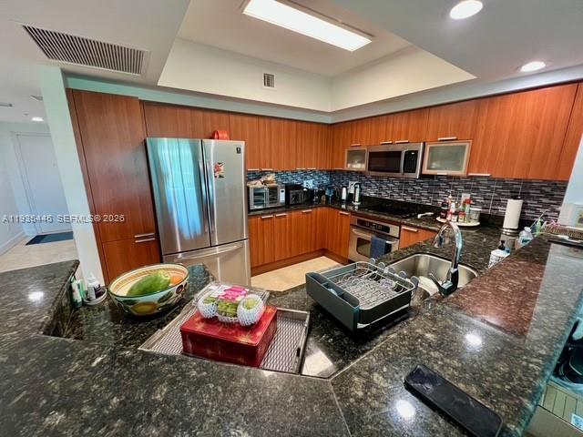 14951 Royal Oaks Ln #505 North Miami, FL 33181