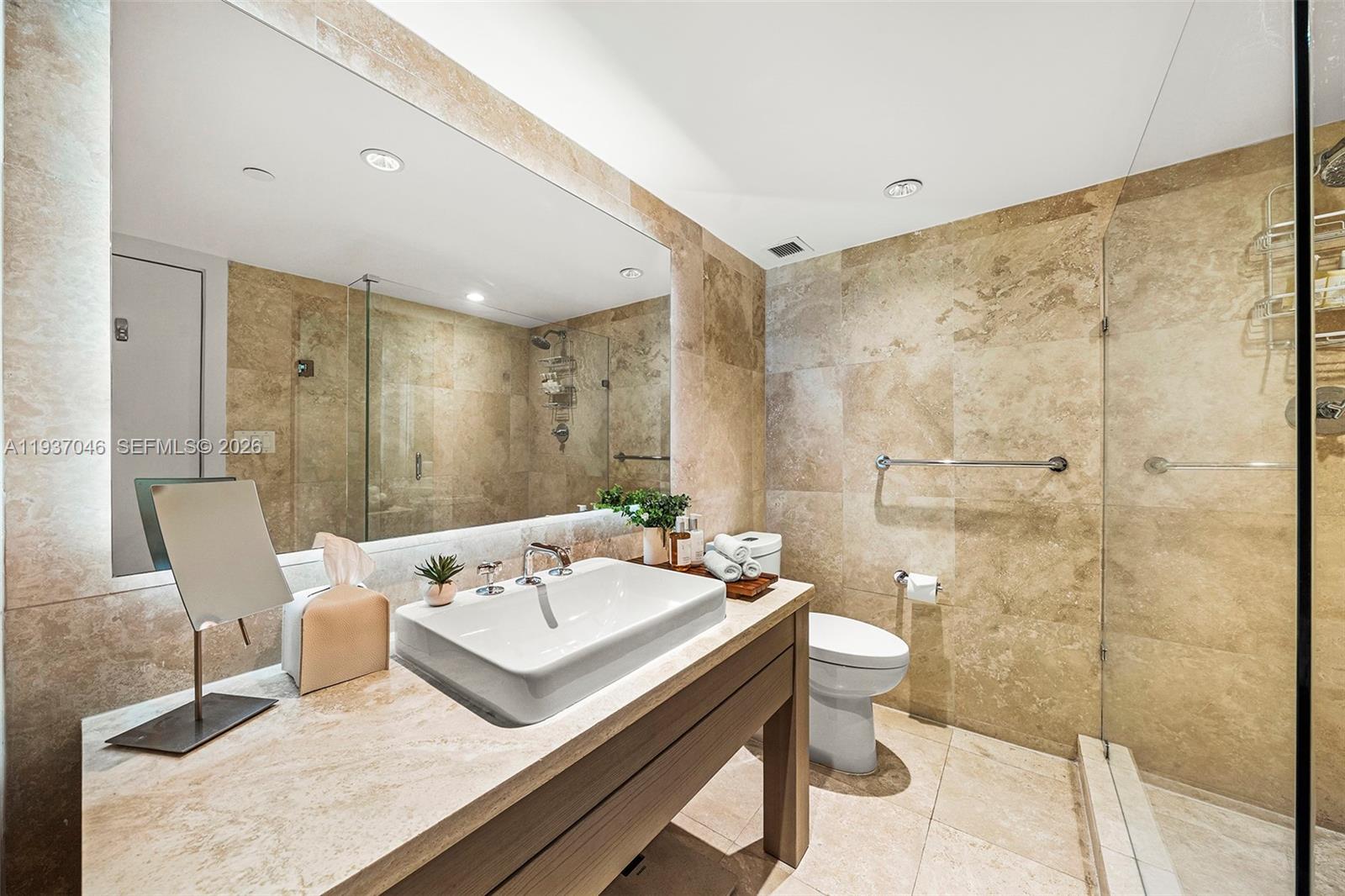 102 24th St #1207 Miami Beach, FL 33139