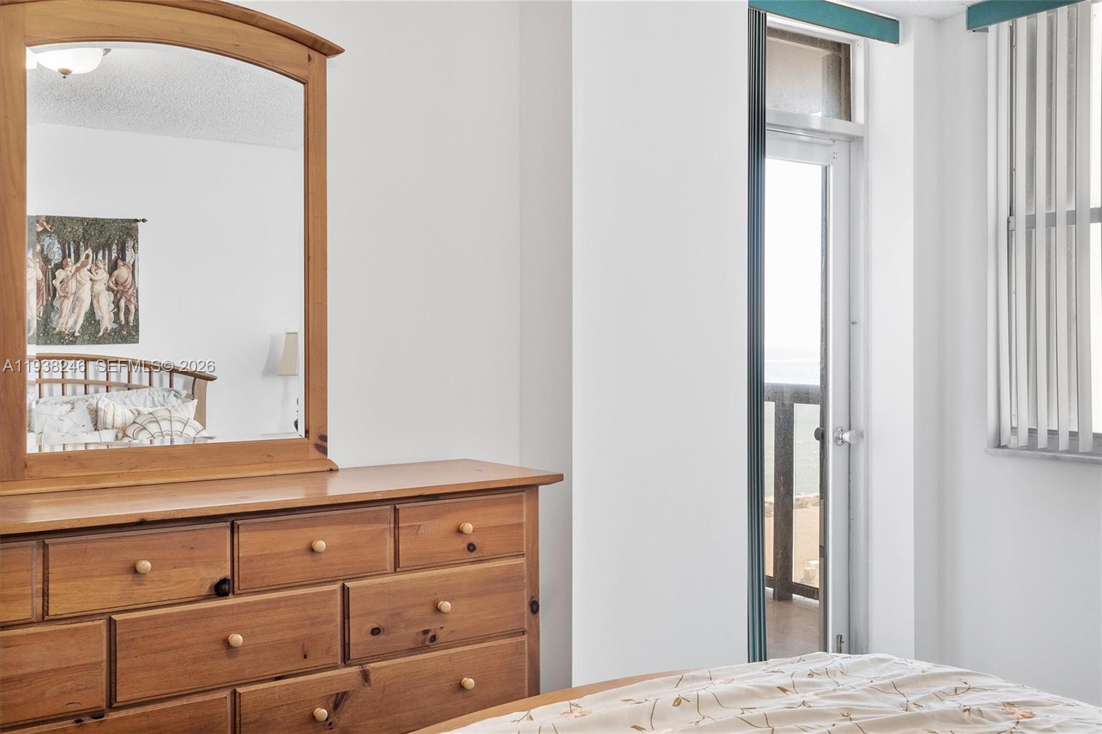 6039 Collins Ave #1104 Miami Beach, FL 33140