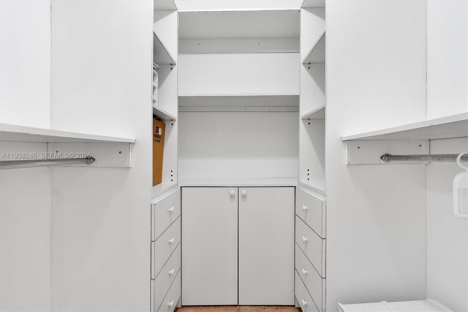 6039 Collins Ave #1104 Miami Beach, FL 33140