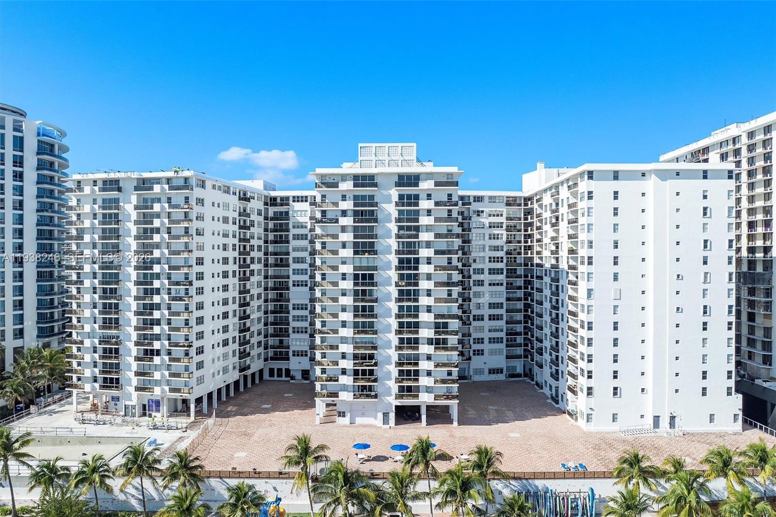 6039 Collins Ave #1104 Miami Beach, FL 33140