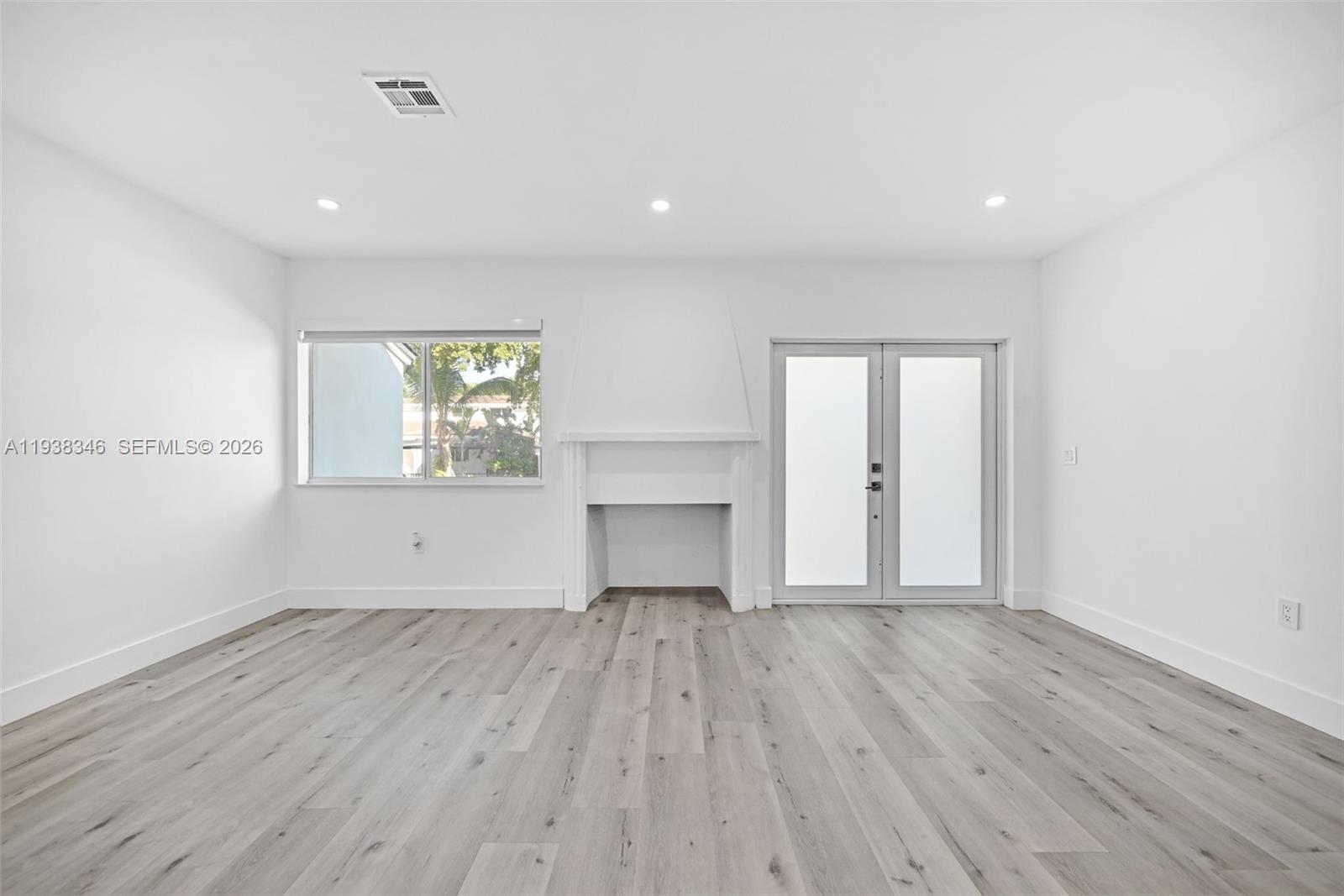 876 NE 81st St Miami, FL 33138