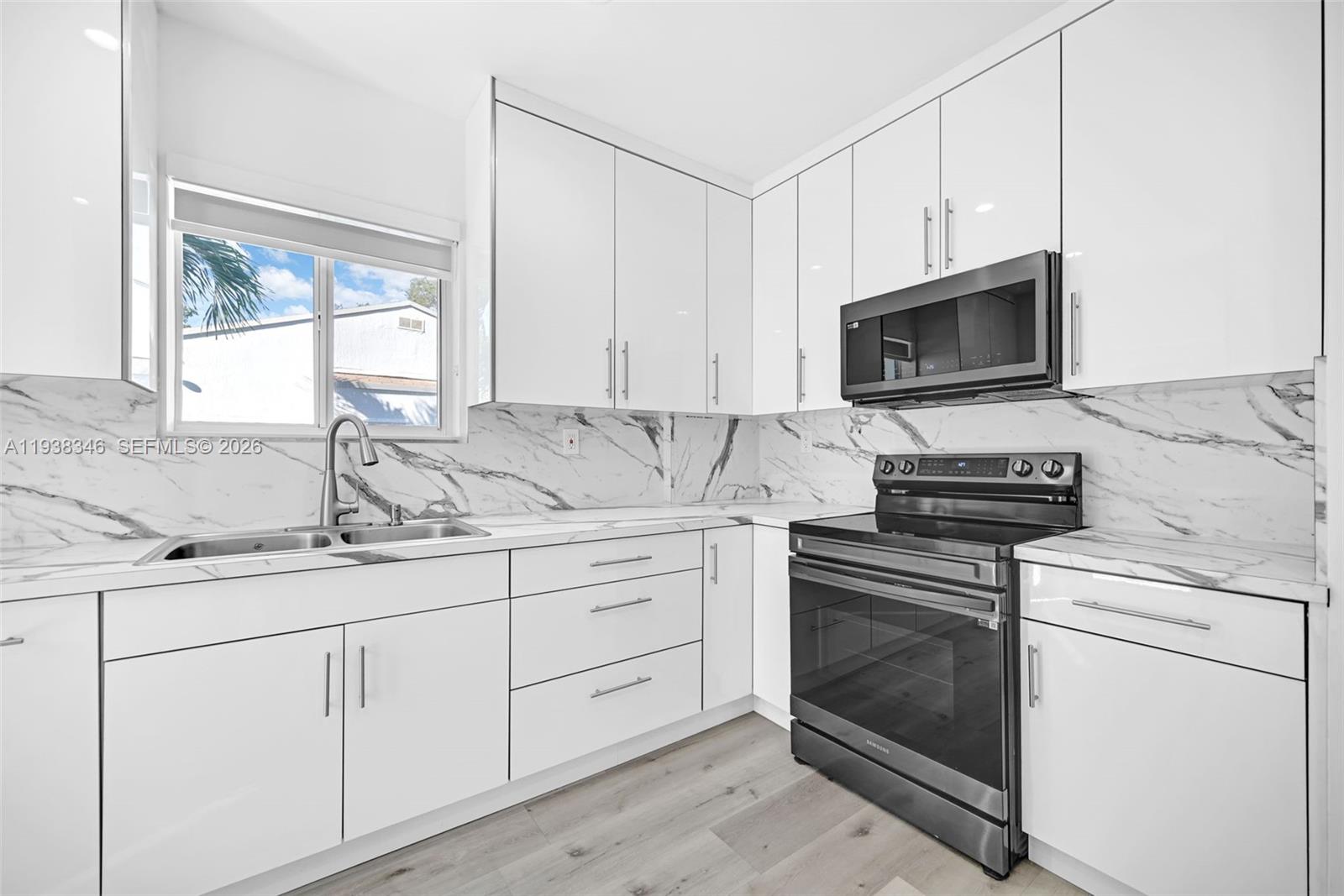 876 NE 81st St Miami, FL 33138