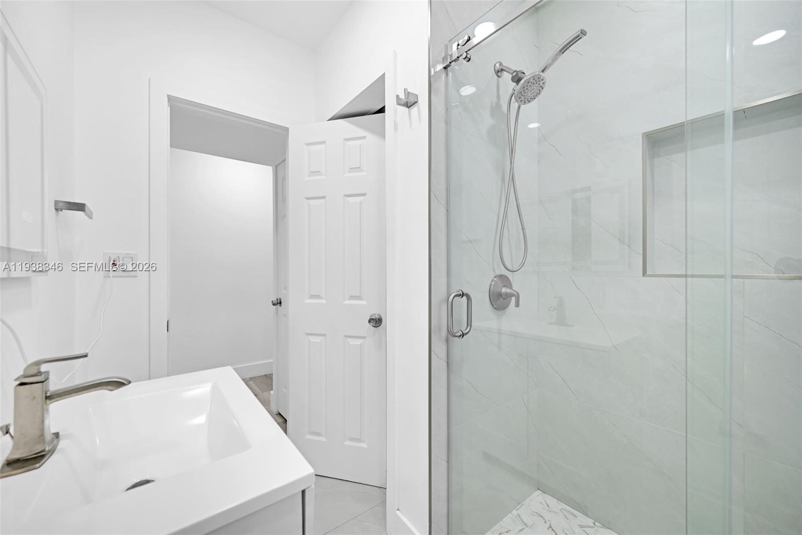 876 NE 81st St Miami, FL 33138