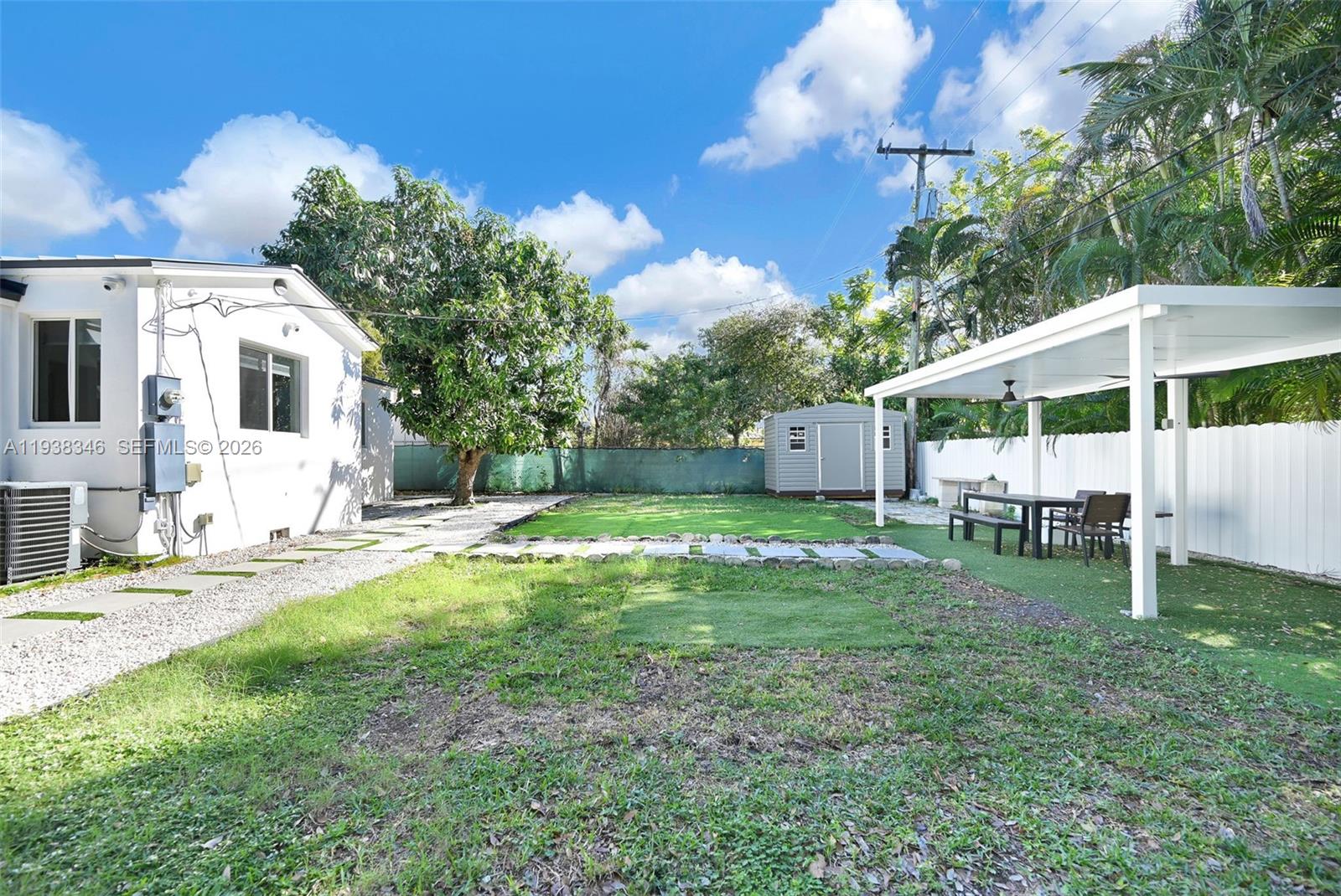 876 NE 81st St Miami, FL 33138