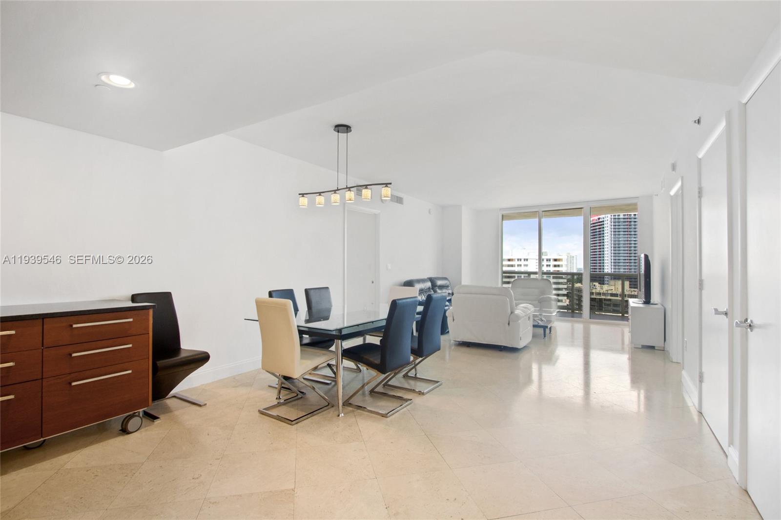 1850 S Ocean Dr #1608 Hallandale Beach, FL 33009