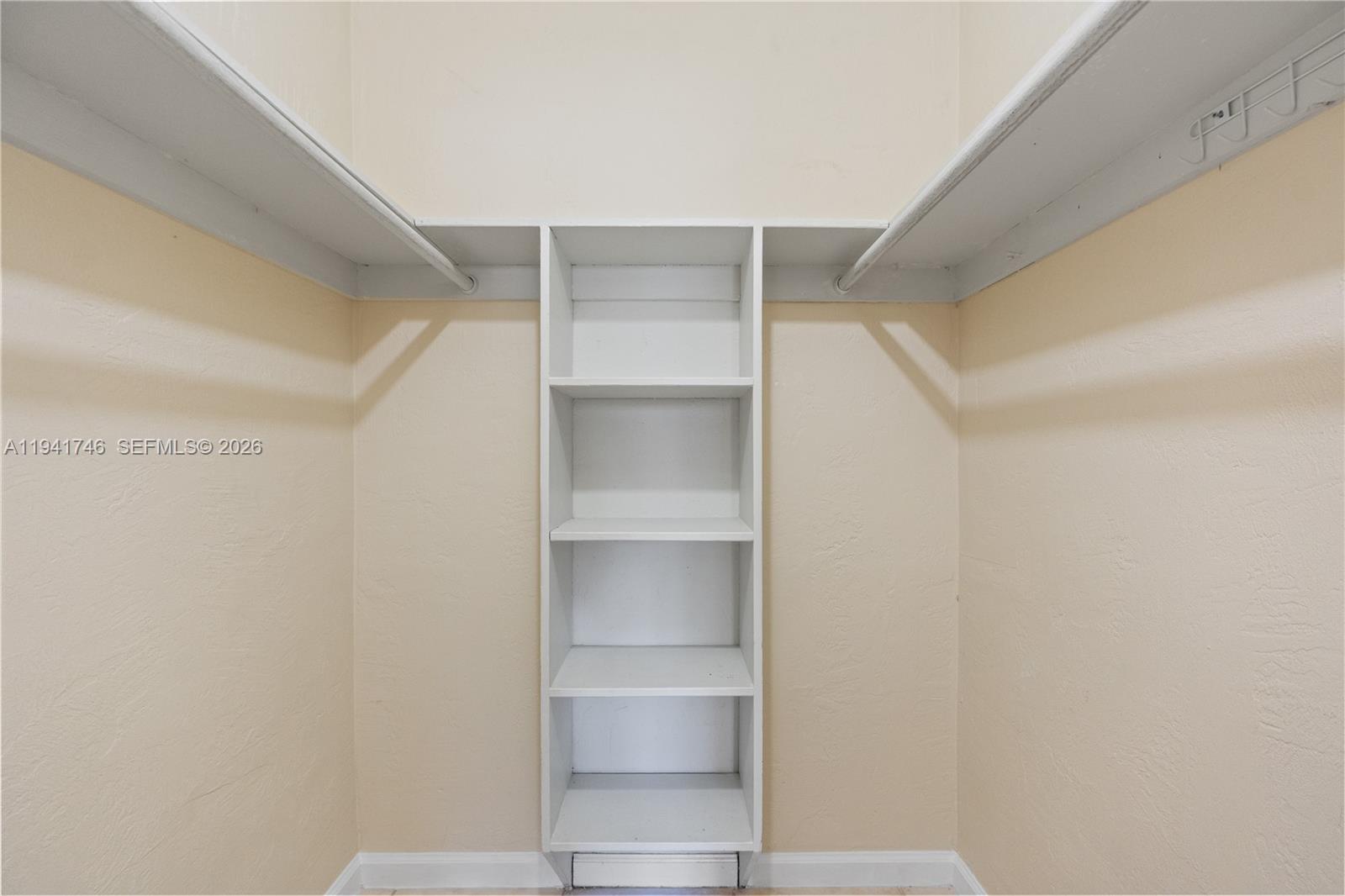 8607 SW 68th Ct #5 Pinecrest, FL 33156