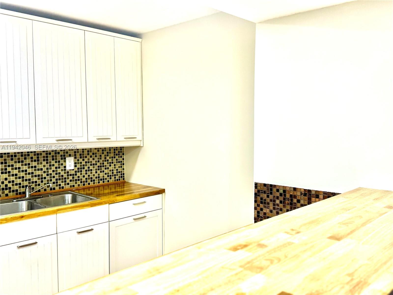 801 Three Iss Blv #319 Hallandale Beach, FL 33009