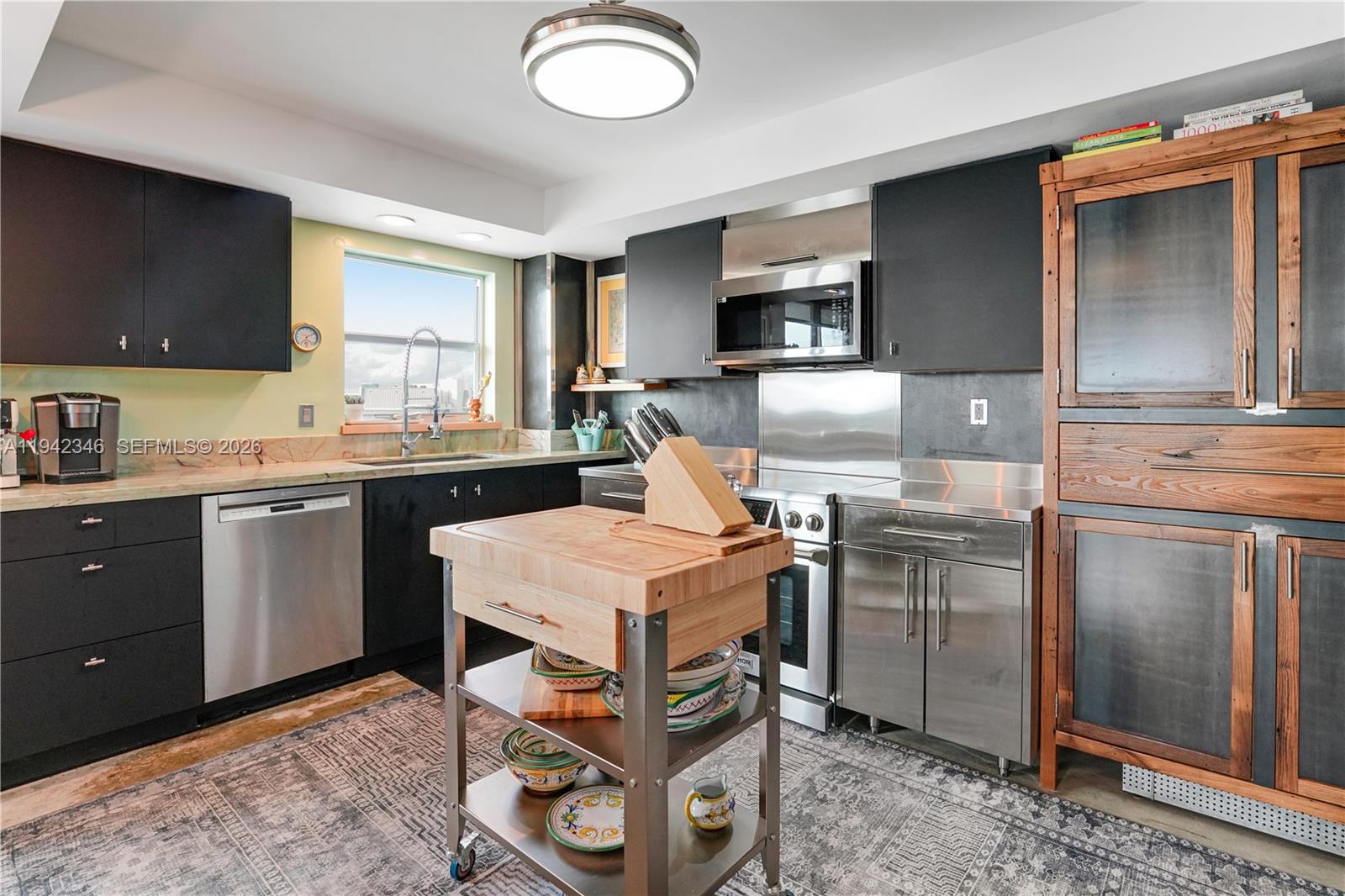 9250 W Bay Hbr Dr #PH-C Bay Harbor Islands, FL 33154