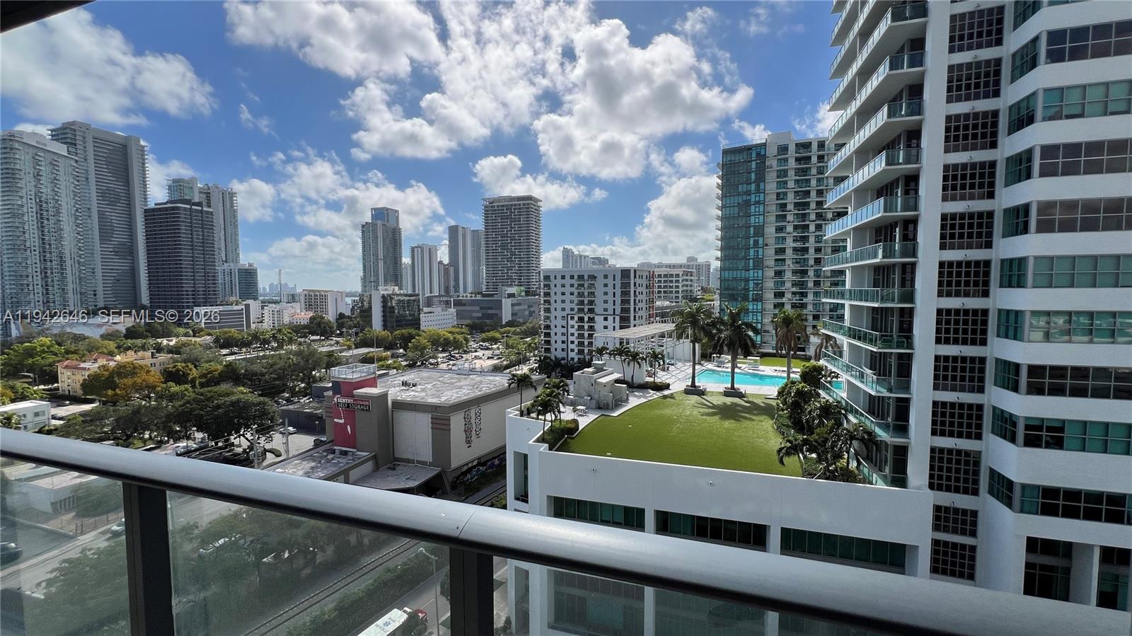 image Hyde Residences Midtown10