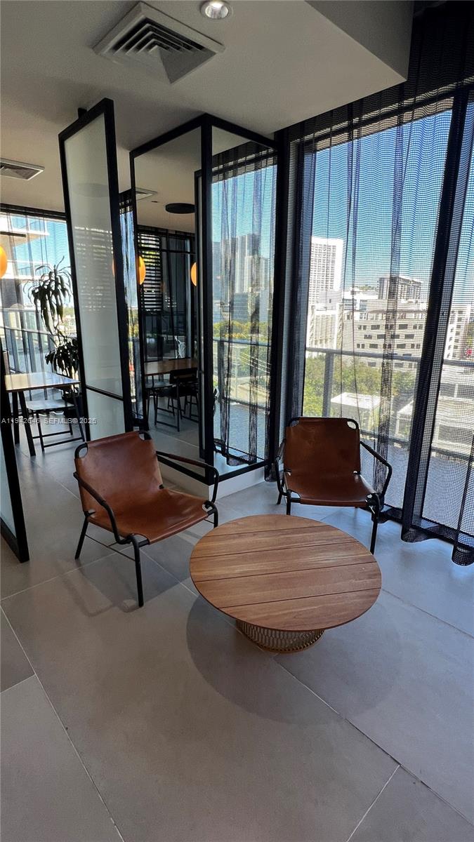 image Hyde Residences Midtown25