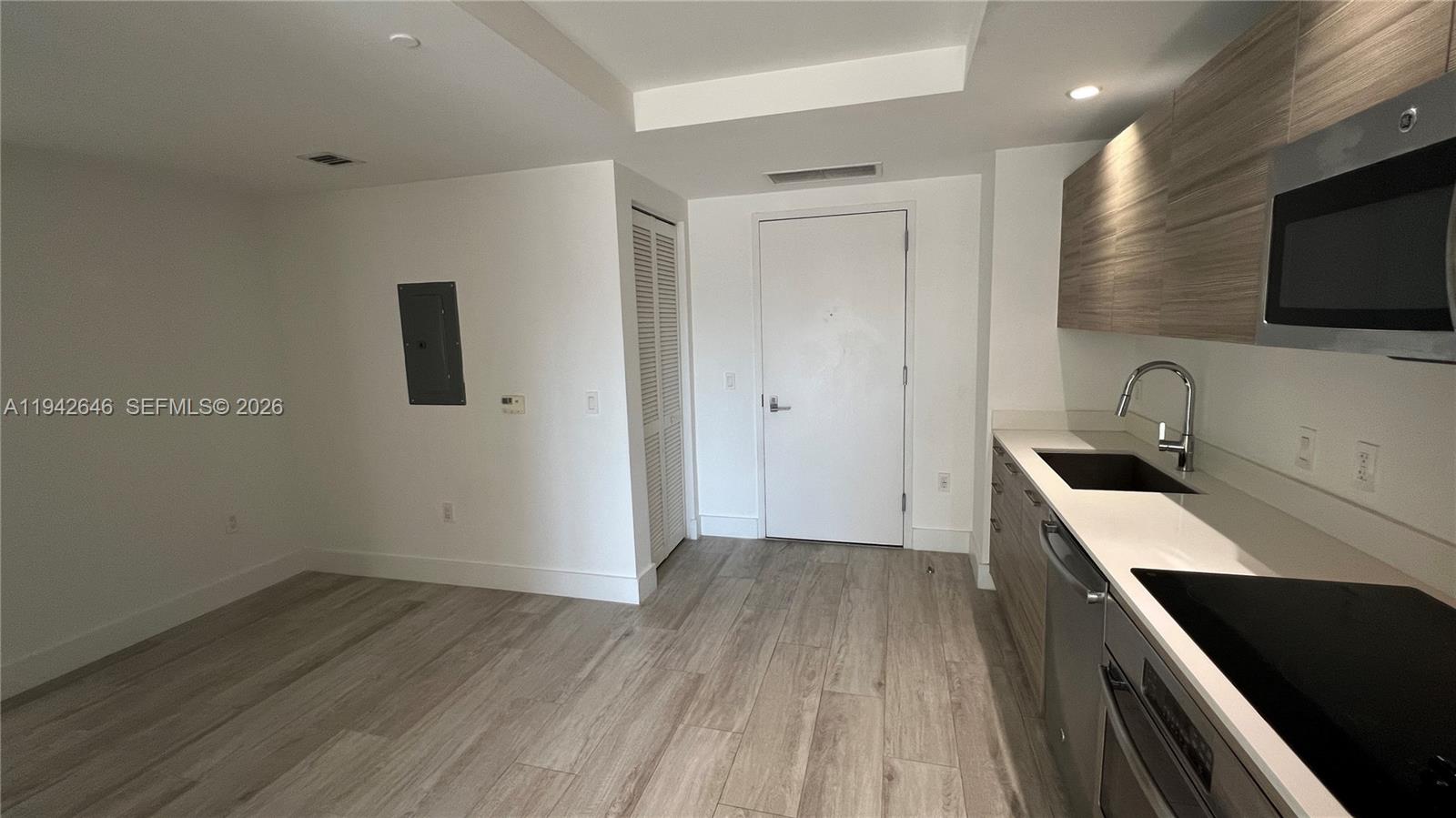 image Hyde Residences Midtown2