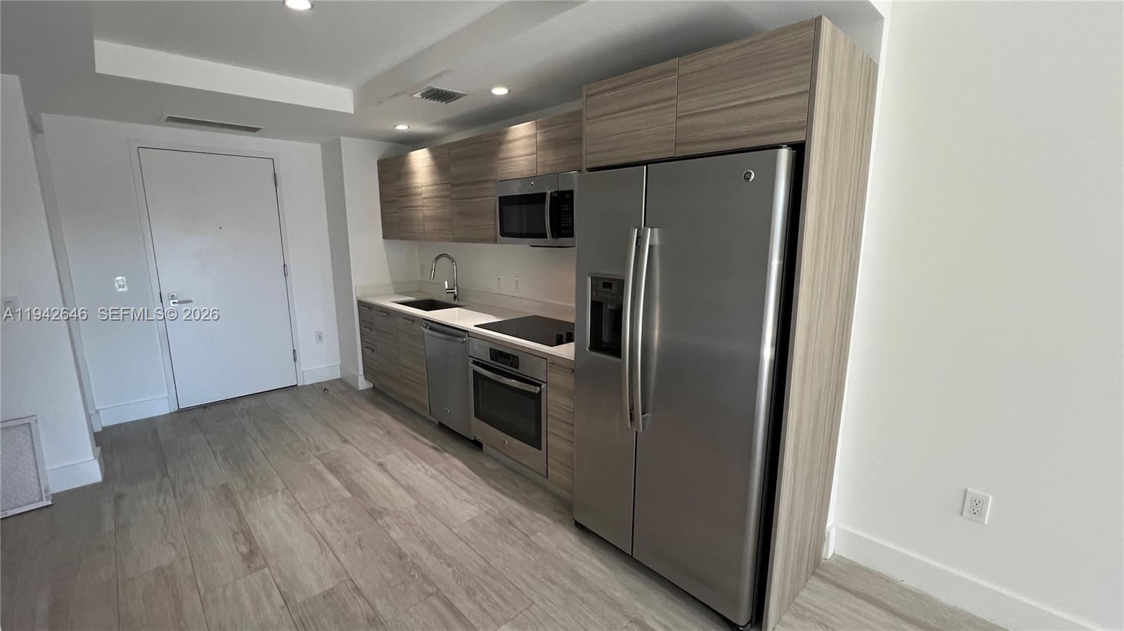 image Hyde Residences Midtown3