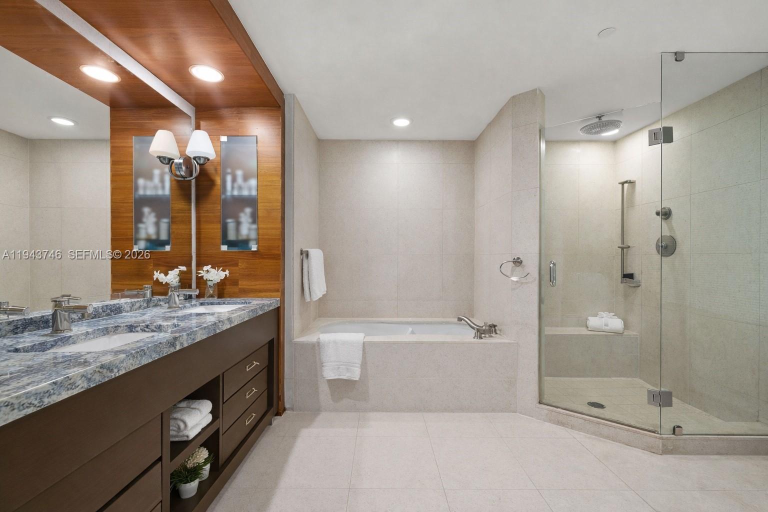 6799 Collins Ave #CPH06 Miami Beach, FL 33141