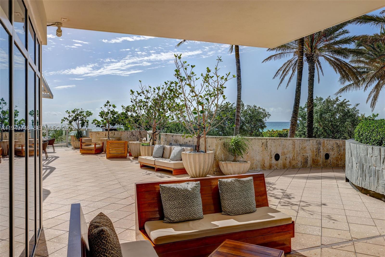 6799 Collins Ave #CPH06 Miami Beach, FL 33141