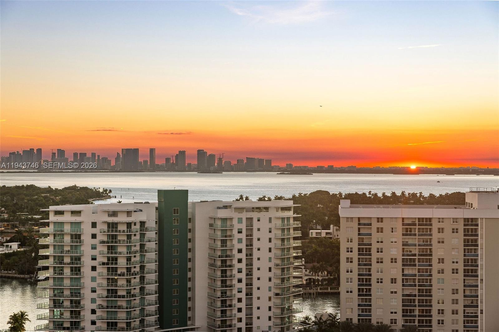 6799 Collins Ave #CPH06 Miami Beach, FL 33141