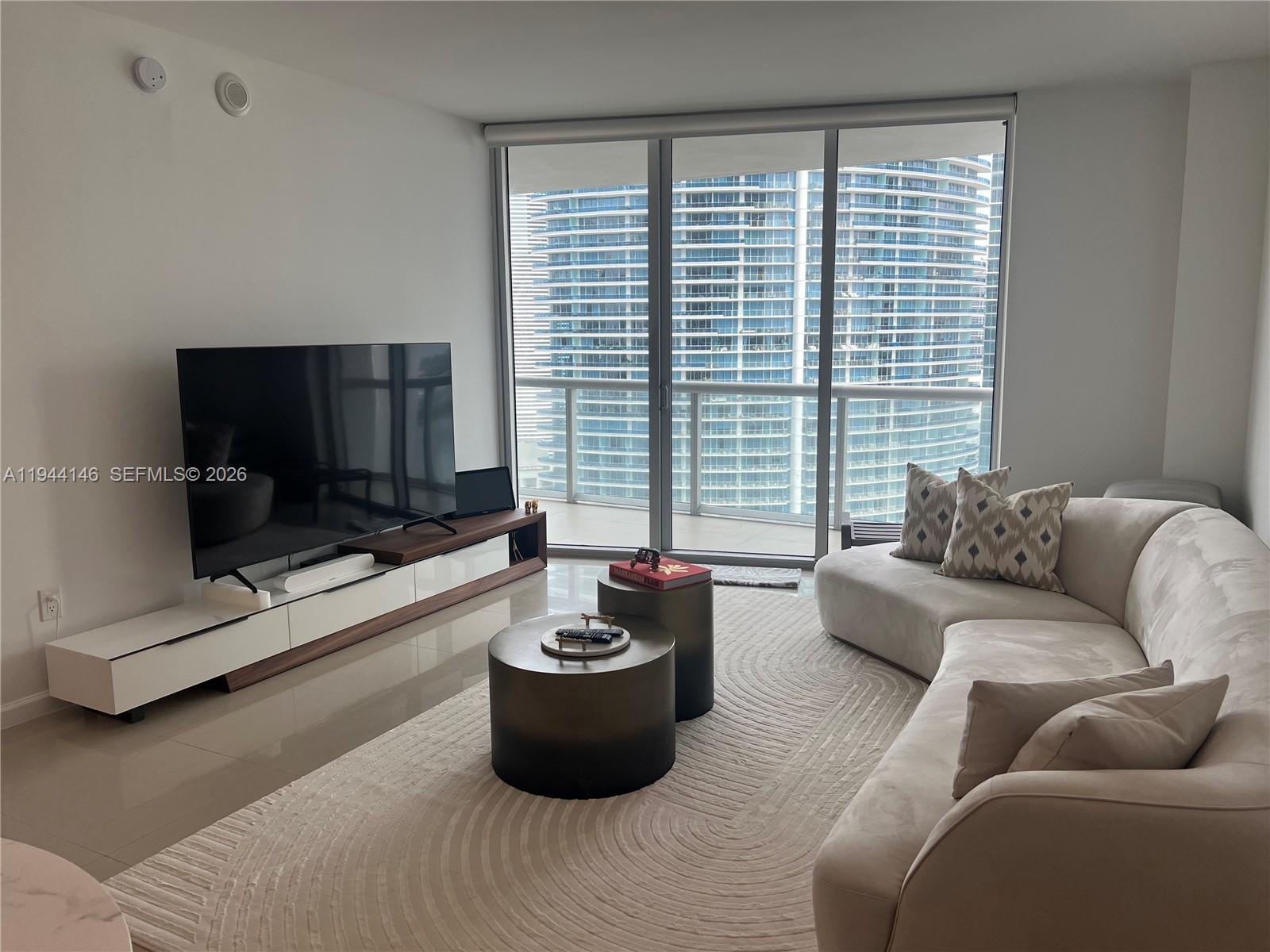 475 Brickell Ave #3514
