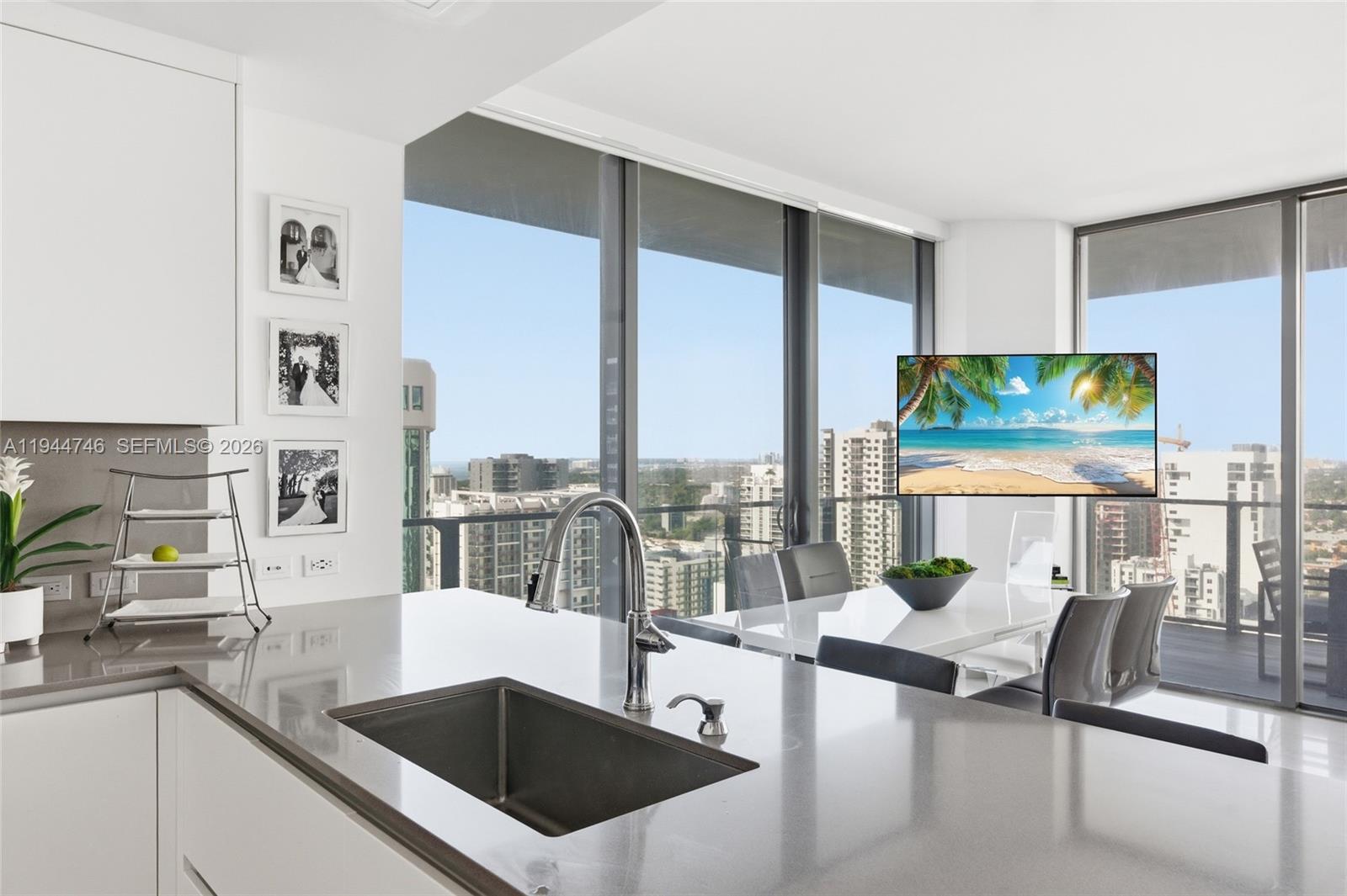 88 SW 7th St #2302 Miami, FL 33130