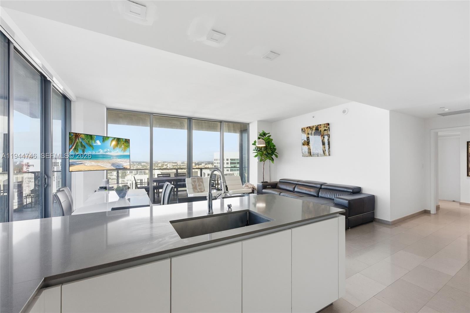 88 SW 7th St #2302 Miami, FL 33130