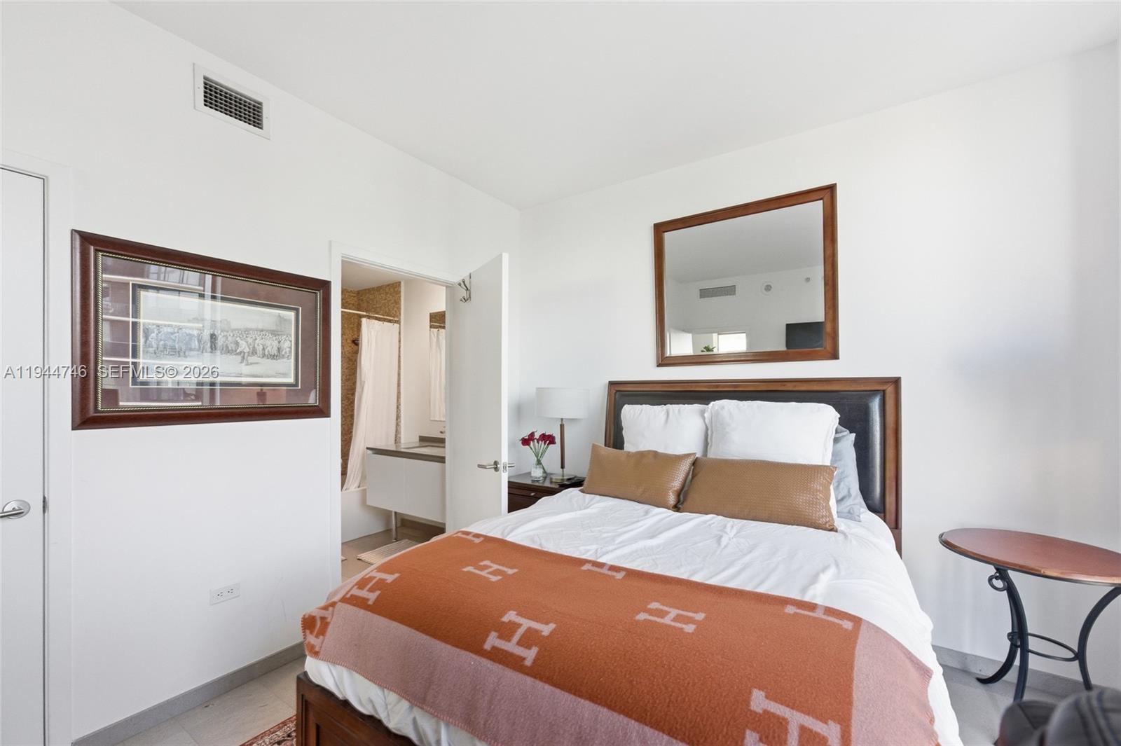 88 SW 7th St #2302 Miami, FL 33130