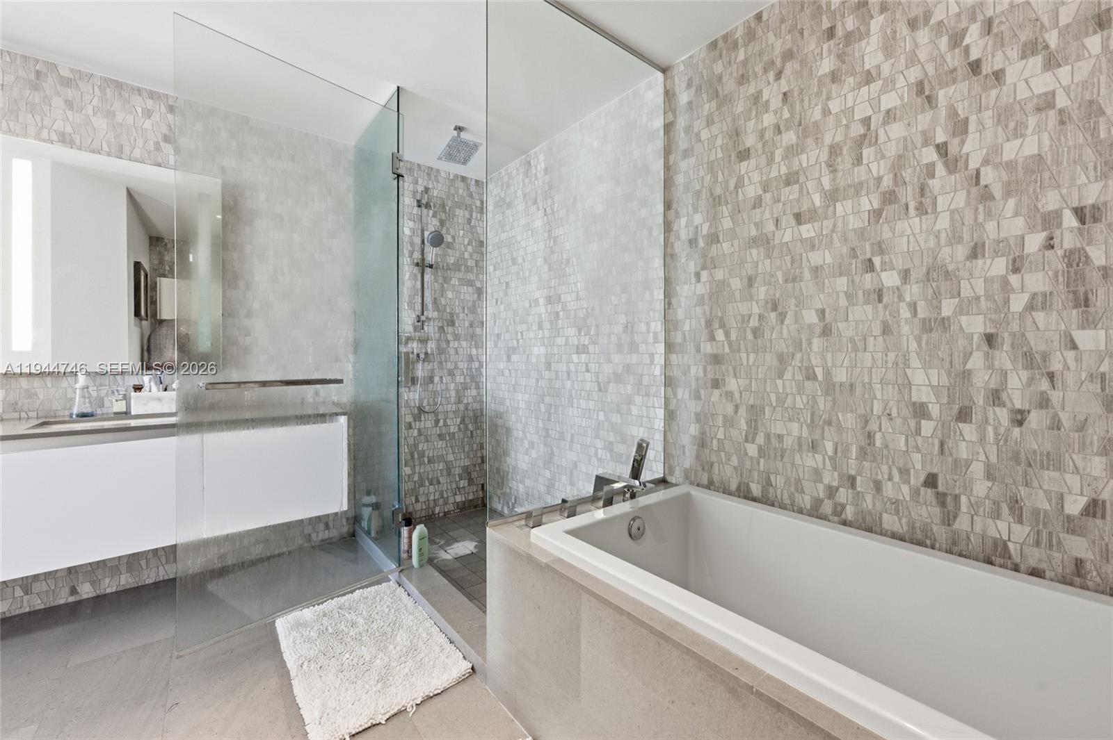 88 SW 7th St #2302 Miami, FL 33130