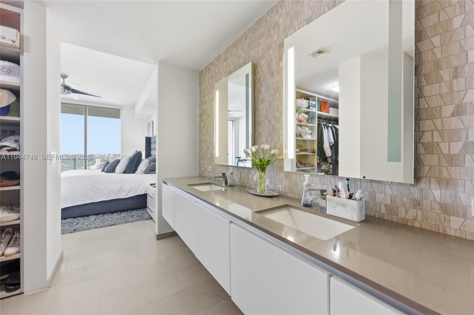 88 SW 7th St #2302 Miami, FL 33130