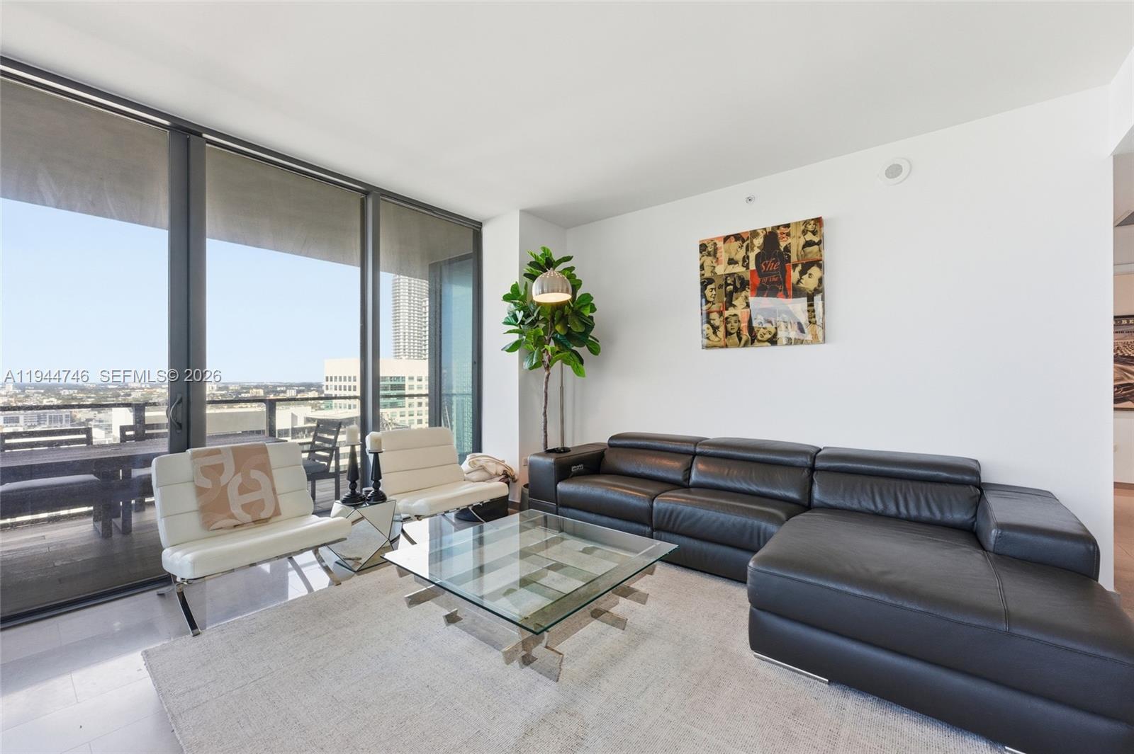 88 SW 7th St #2302 Miami, FL 33130