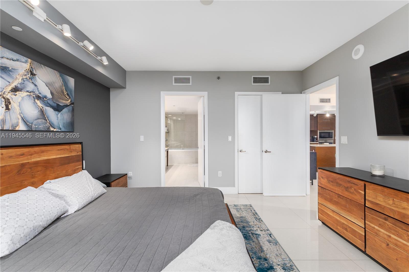 image Icon Brickell Tower 116