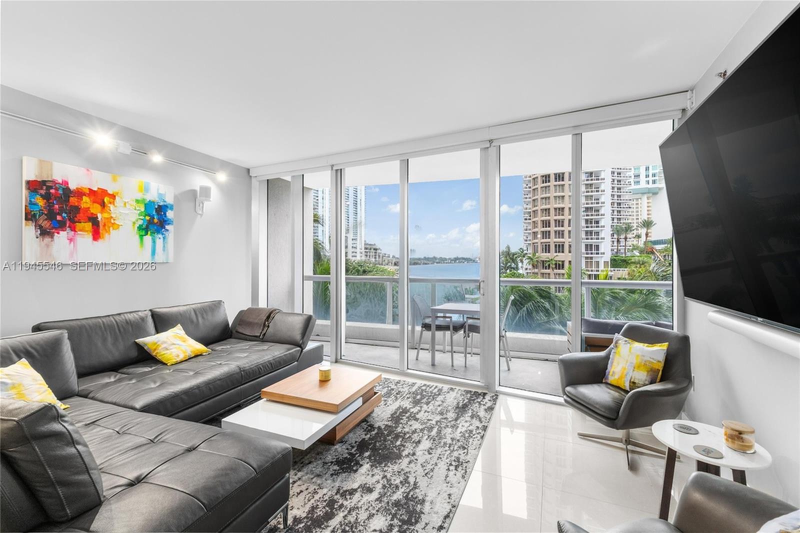 image Icon Brickell Tower 12