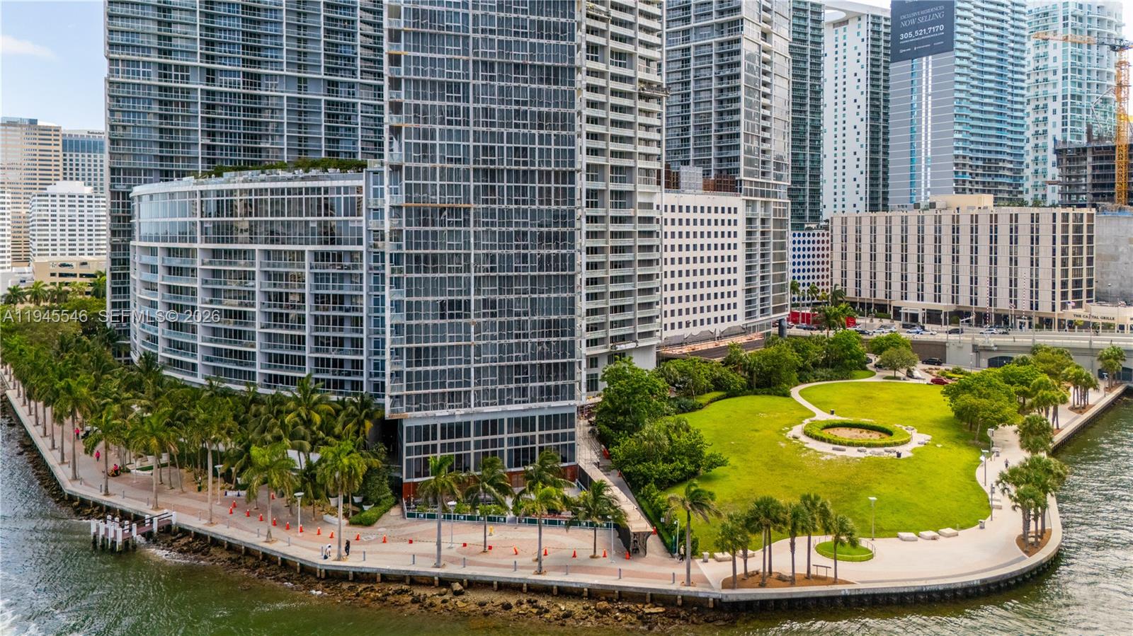 image Icon Brickell Tower 141