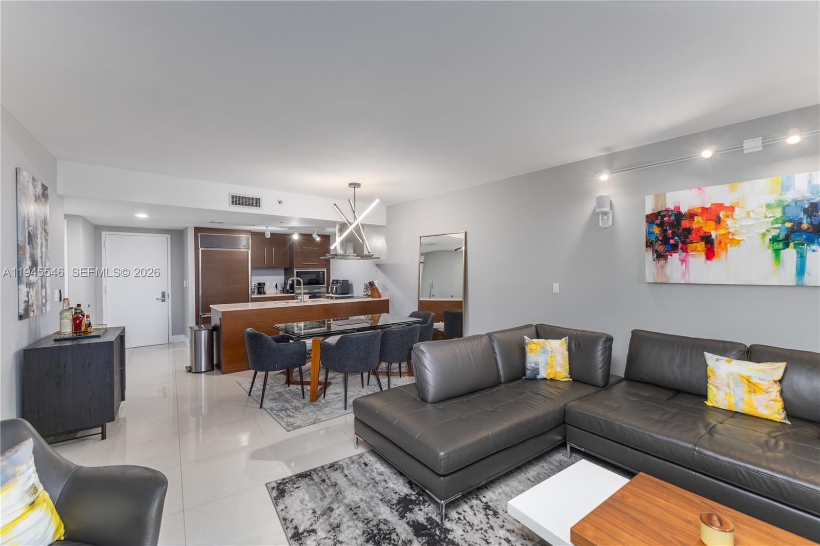 image Icon Brickell Tower 17