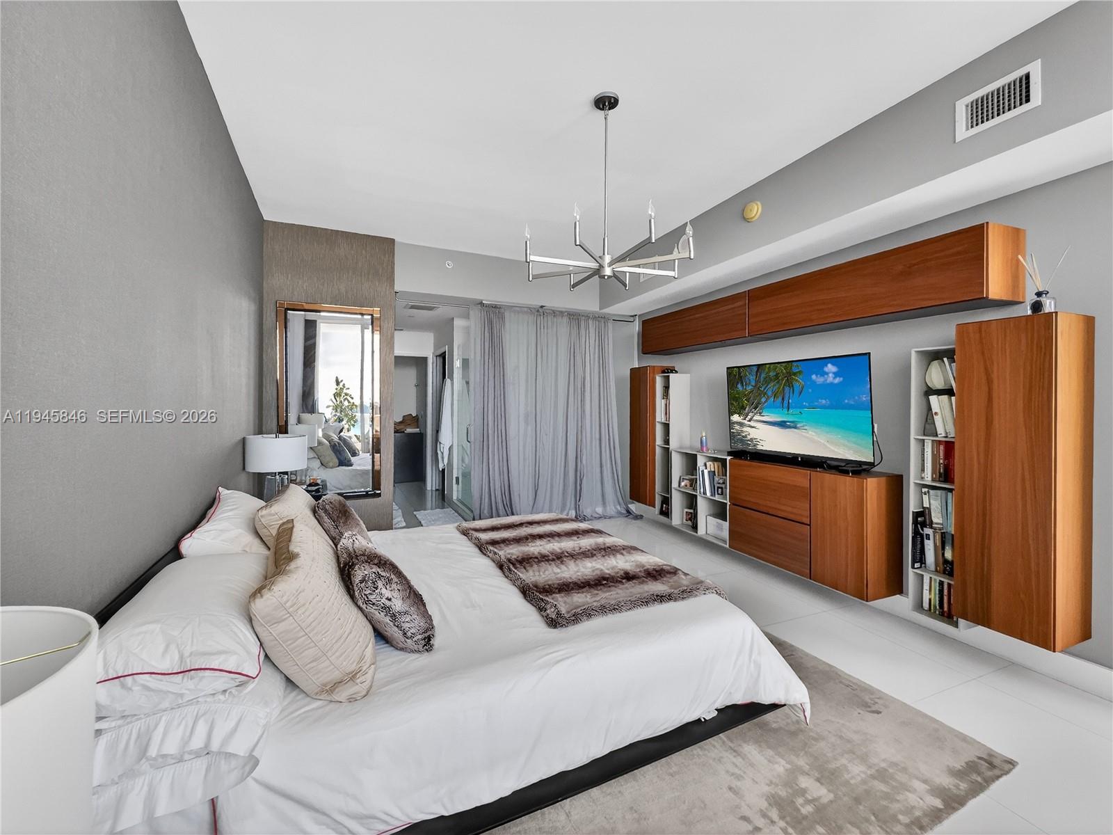 image Paramount Bay Condo12