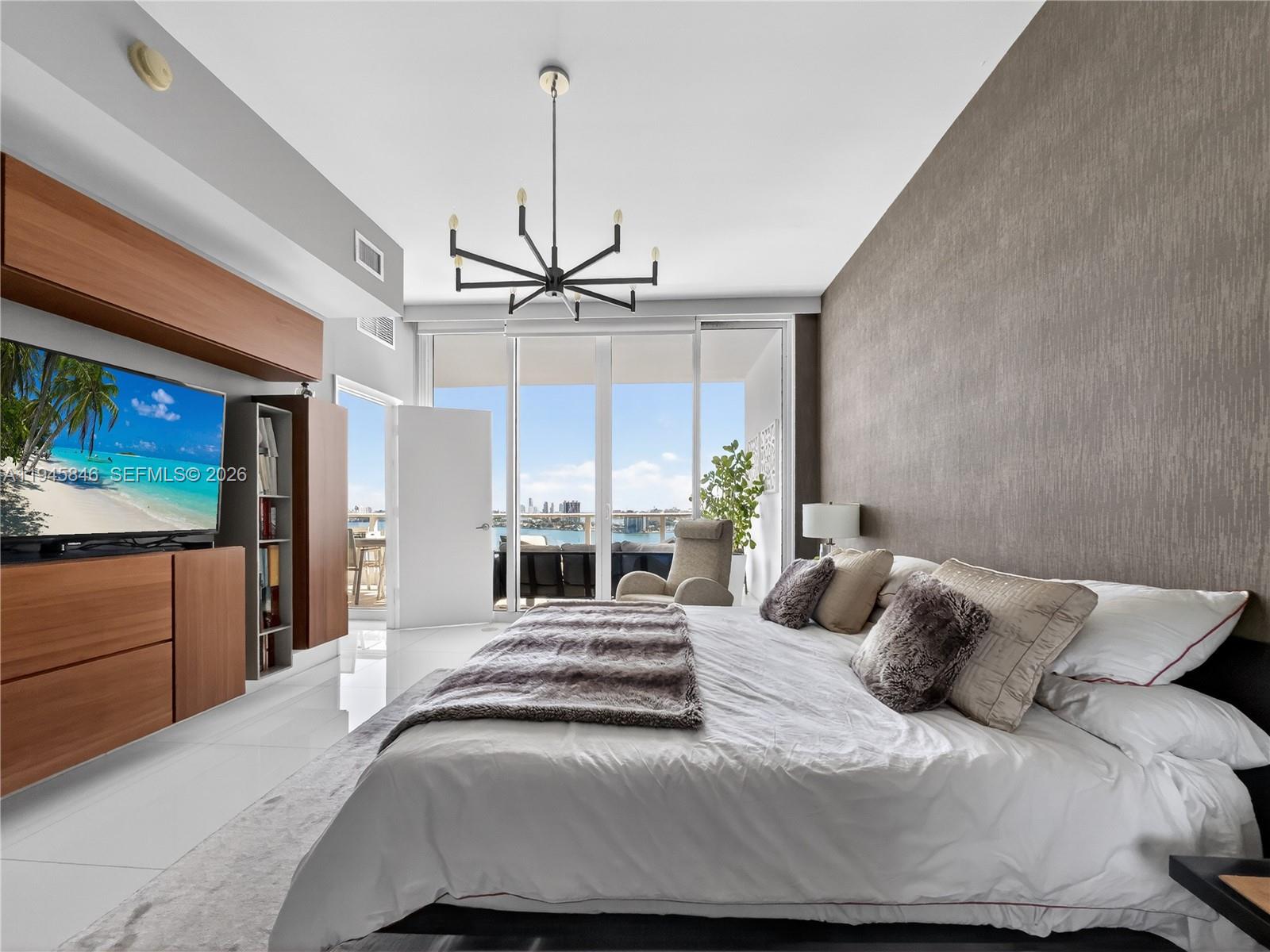 image Paramount Bay Condo14