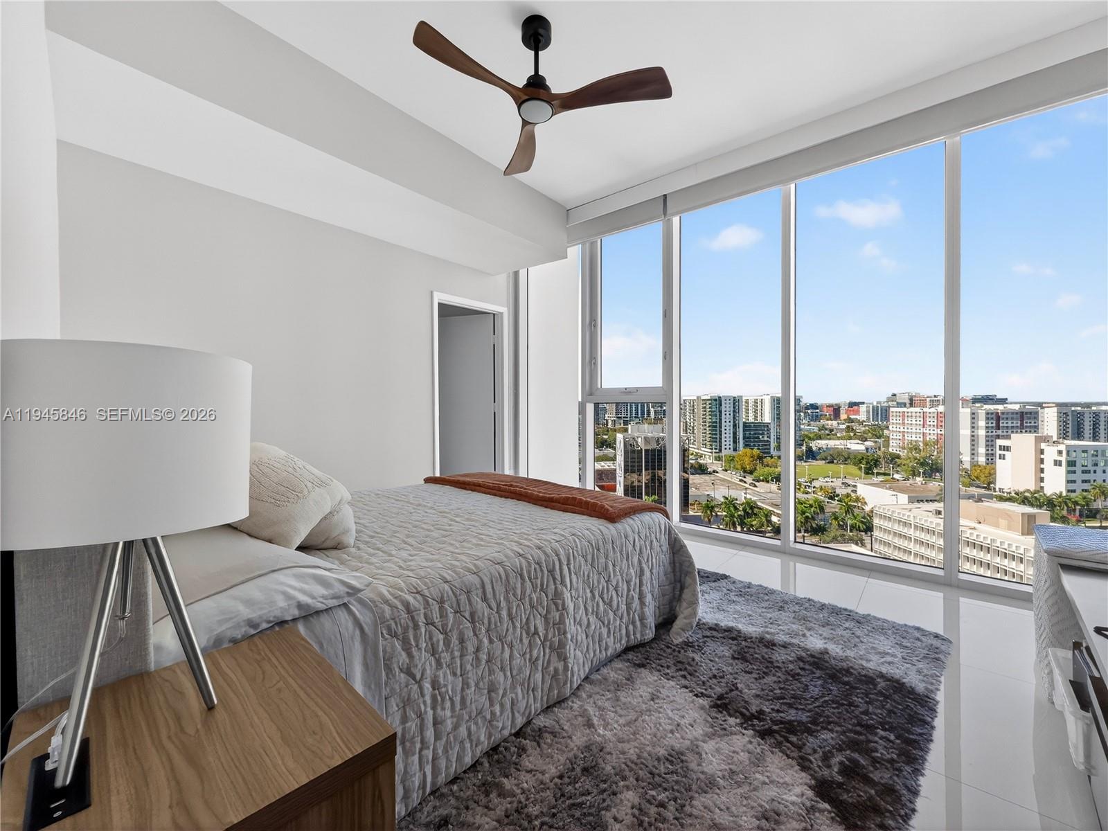 image Paramount Bay Condo16