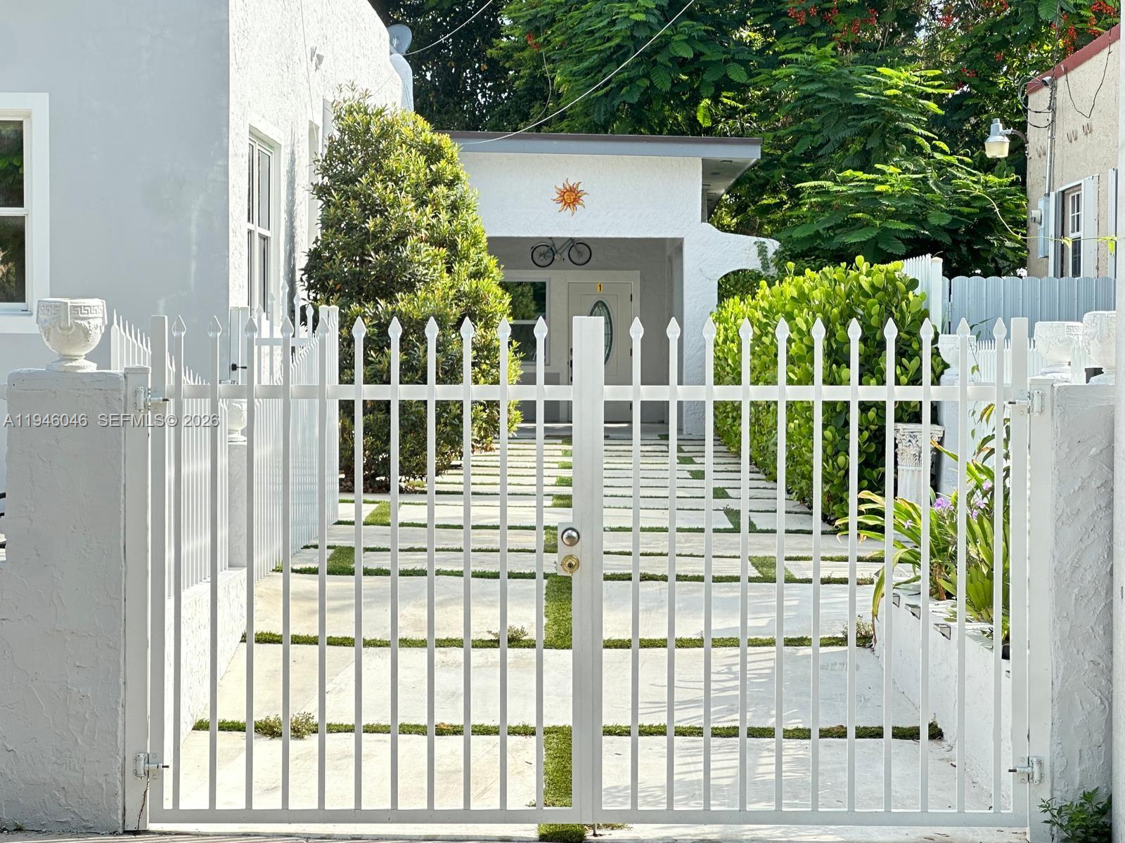 91 Glen Royal Pkwy Miami, FL 33125