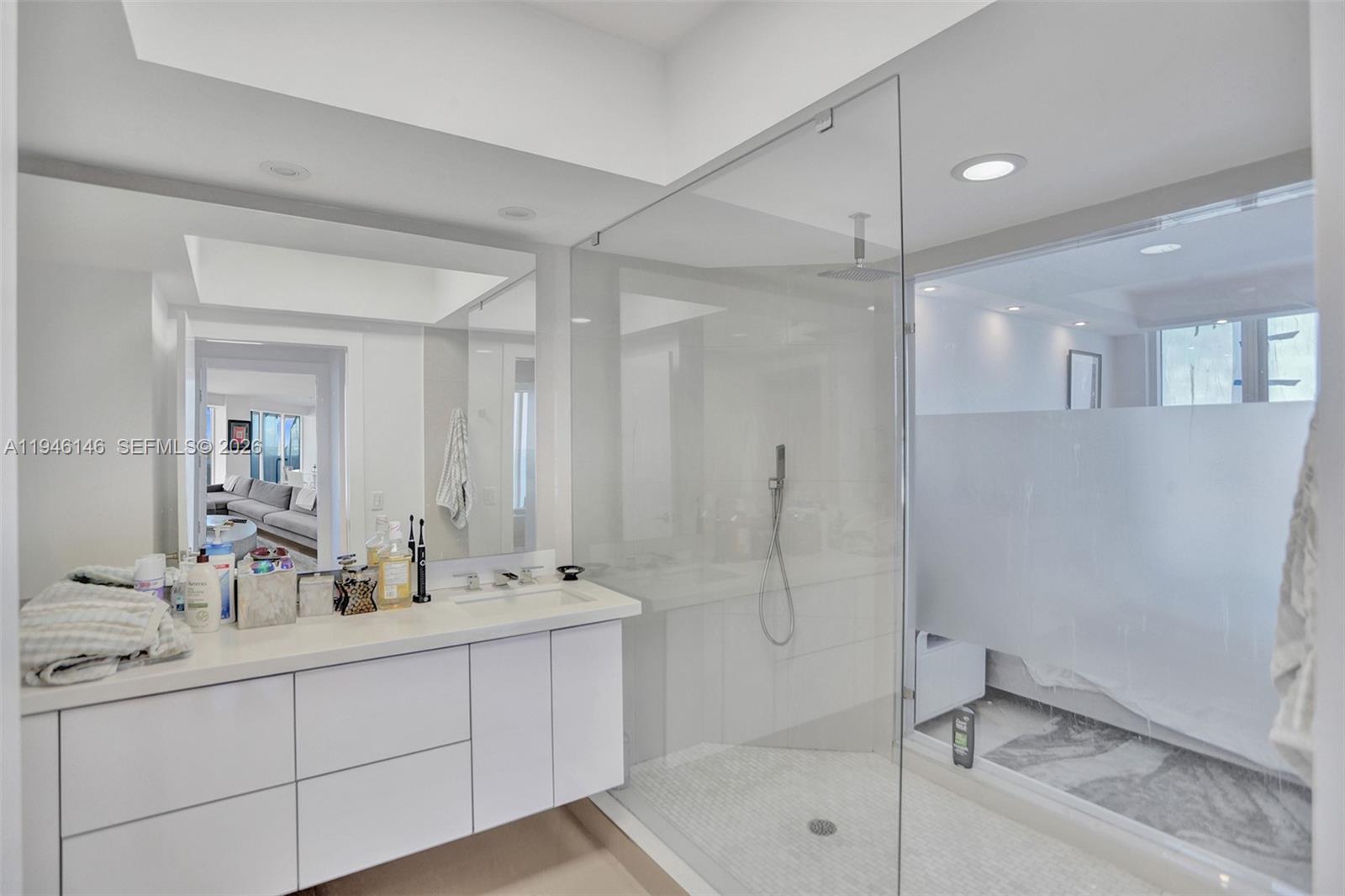4779 Collins Ave #2607 Miami Beach, FL 33140