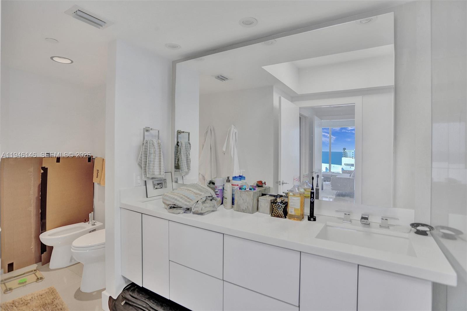 4779 Collins Ave #2607 Miami Beach, FL 33140