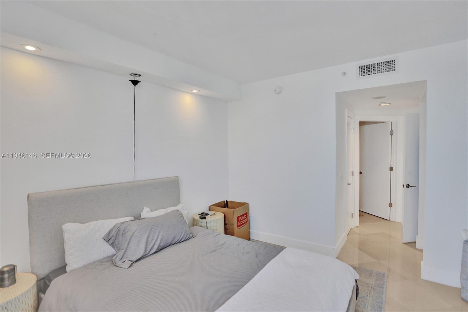 4779 Collins Ave #2607 Miami Beach, FL 33140