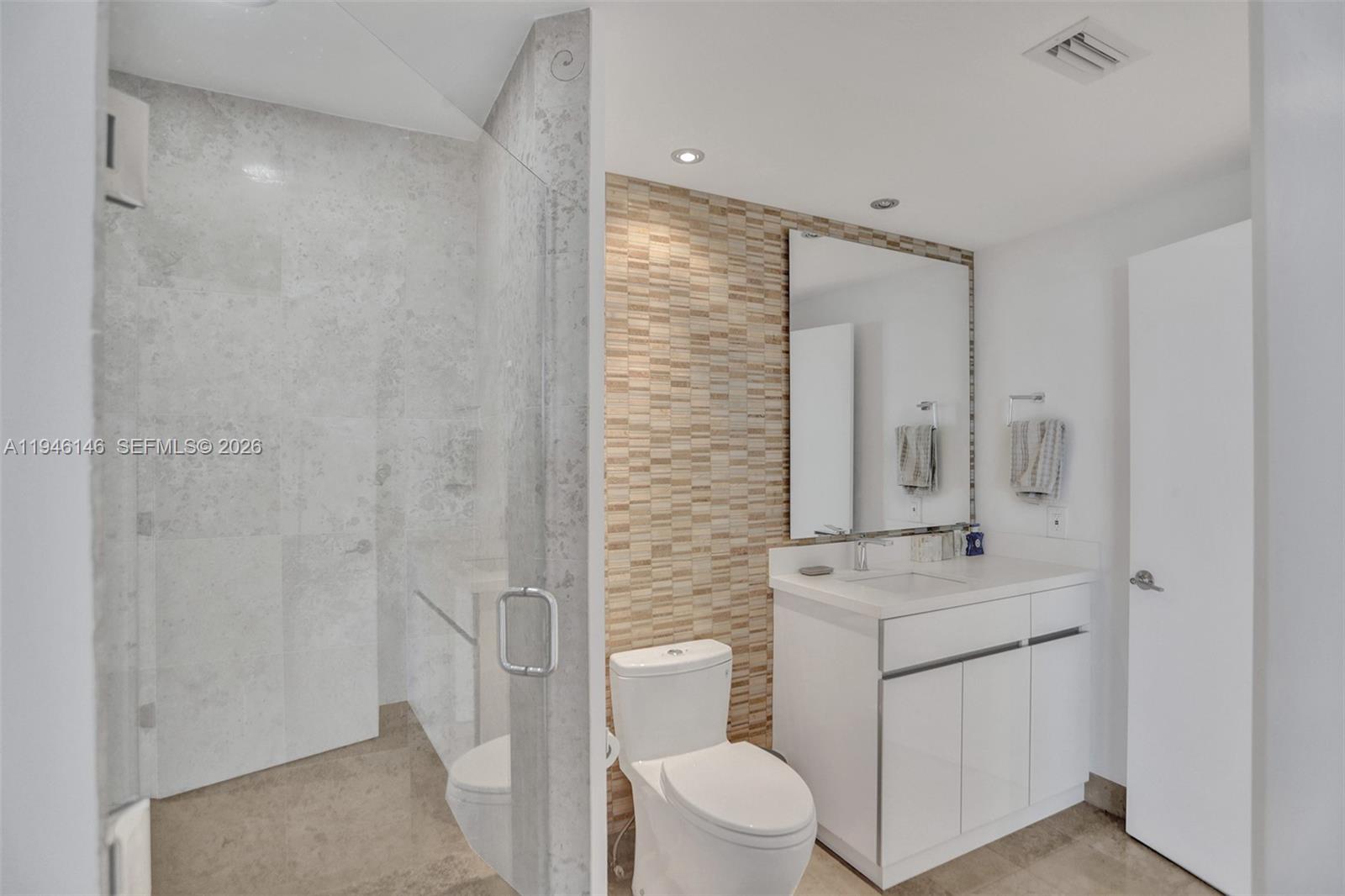 4779 Collins Ave #2607 Miami Beach, FL 33140