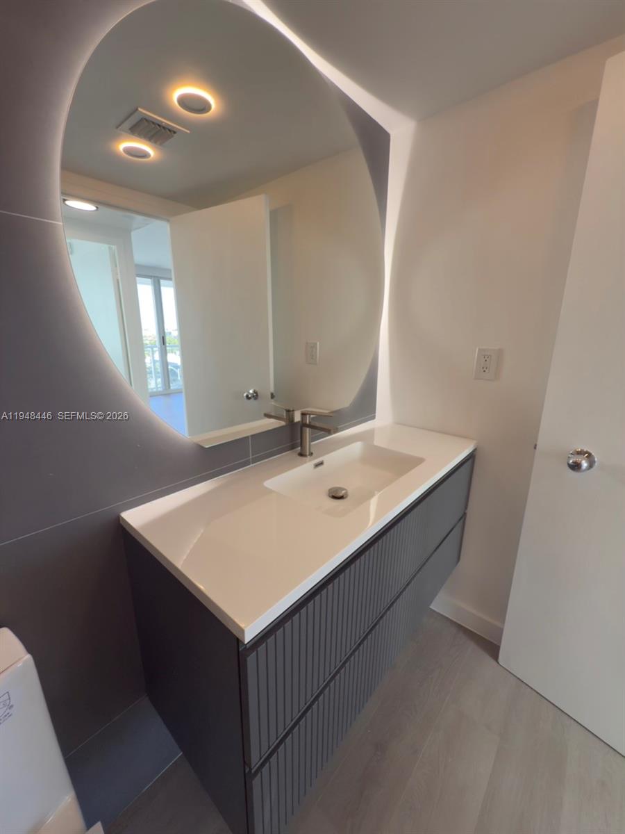 image Carlisle On The Ocean15